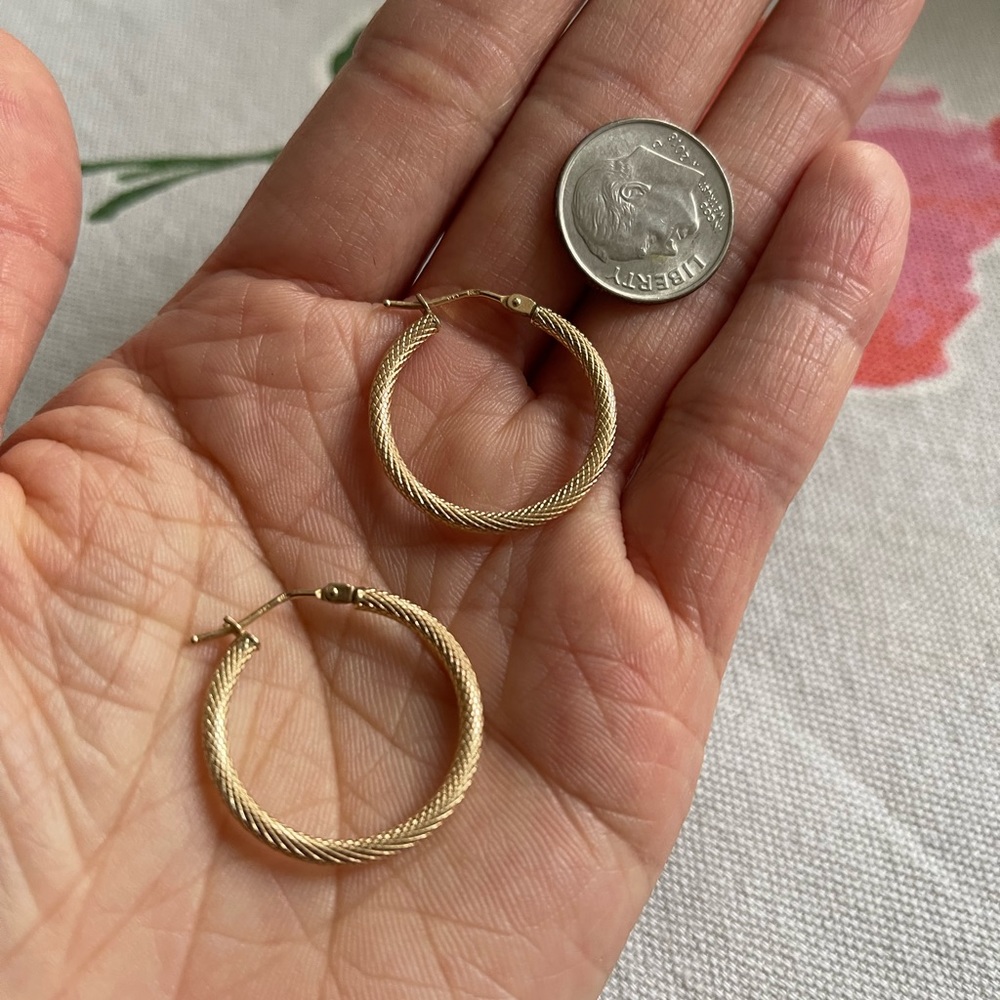 14k yellow gold, 20mm textured hoop earrings
